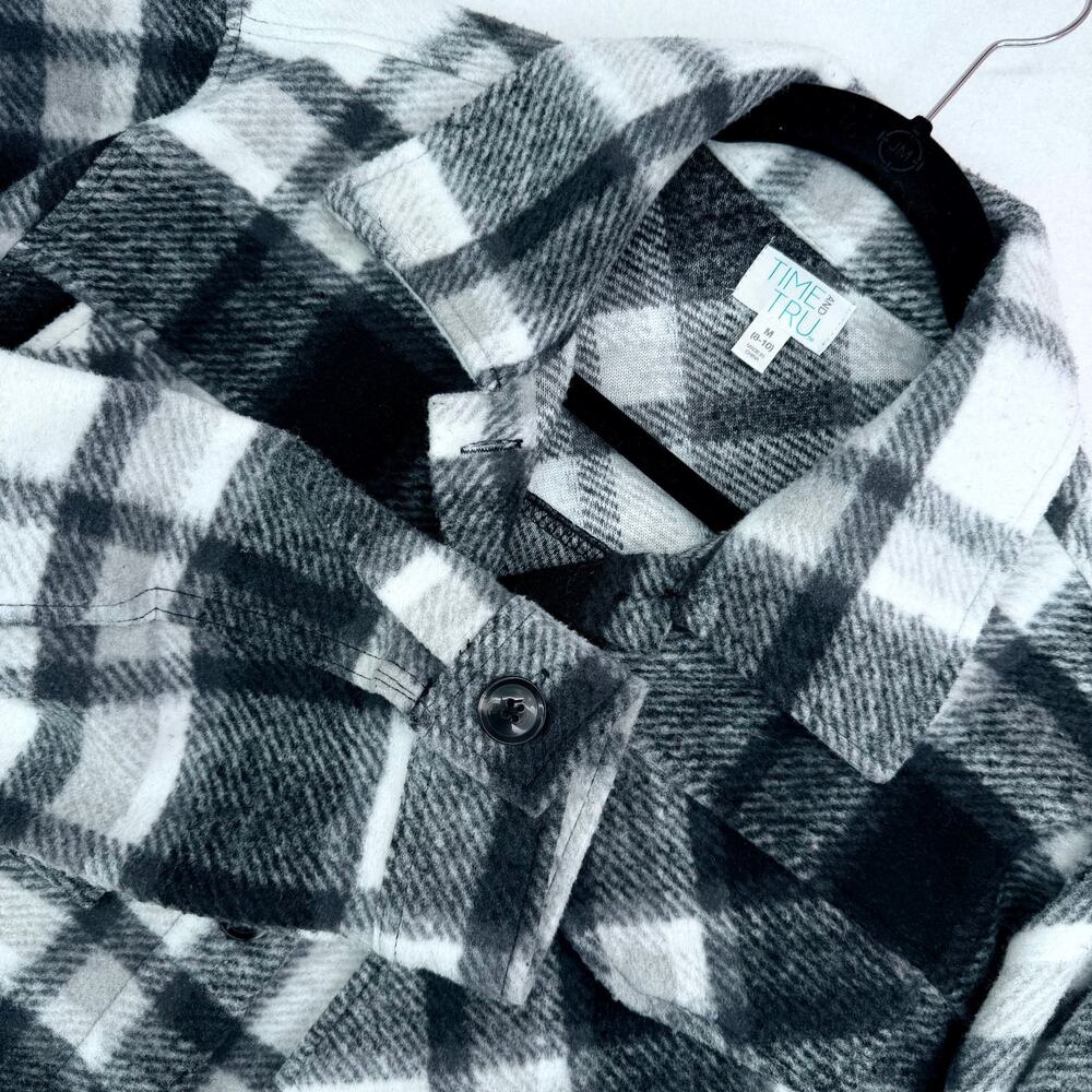 Time and Tru Black White Plaid Thick Cropped Car Coat Shacket M (8-10)